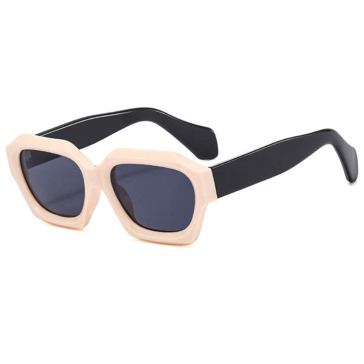 Dame designer solbrille med markant geometrisk ramme og polariserte glass Luvikno