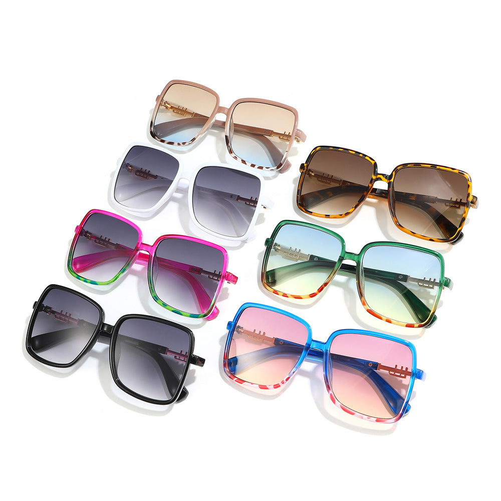 Dame solbrille med stor ramme og gradient Luvikno