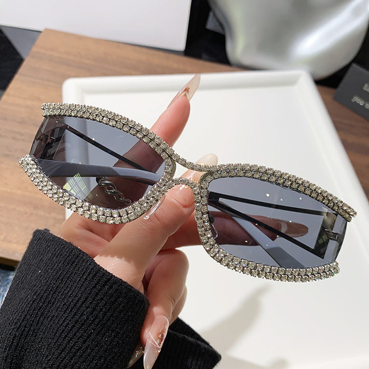 Dame Cat-Eye solbriller med glitrende krystallramme Luvikno