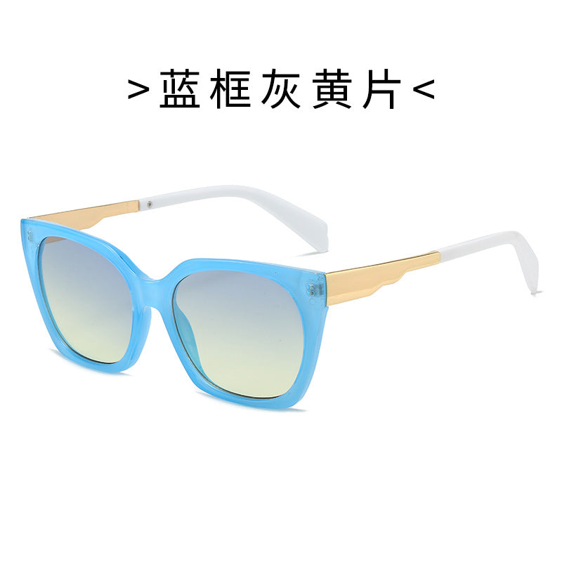 Dame Oversized-solbriller med elegant transparent ramme og gyldne aksenter Luvikno