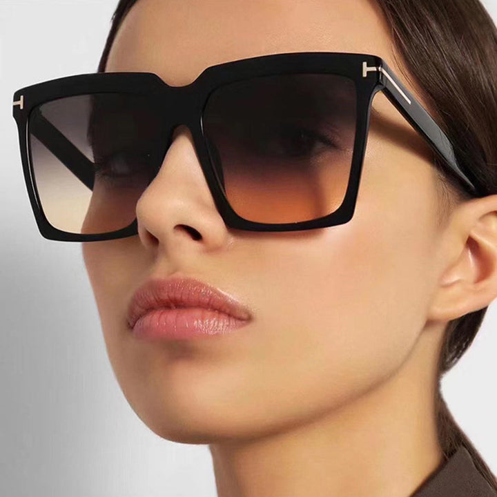 Dame oversized solbriller med elegant og polariserende glassdesign Luvikno