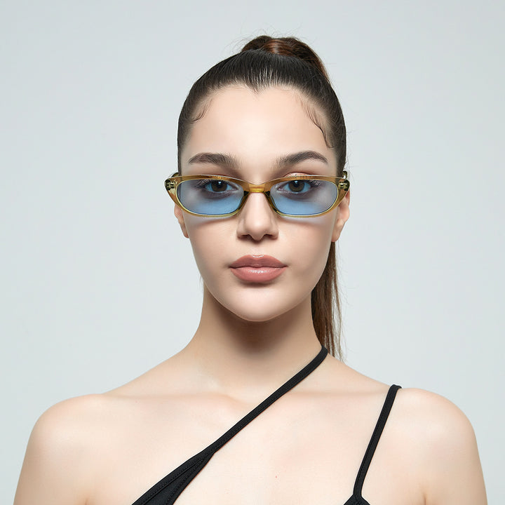 Dame moteriktig solbrille med unikt design og UV-beskyttelse Luvikno