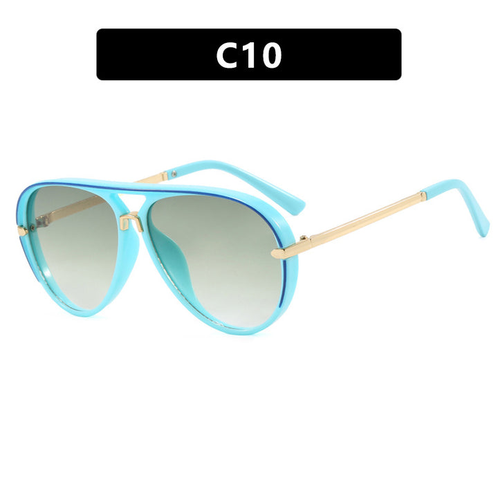 Dame moteriktig piloten solbrille med elegante metallakenter Luvikno