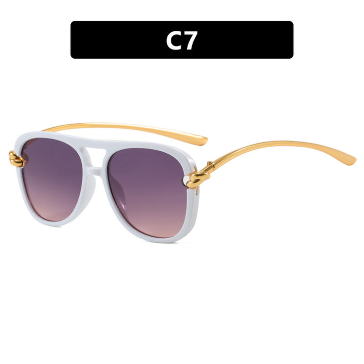 Dame sports solbrille med bred plastramme og UV-beskyttelse Luvikno
