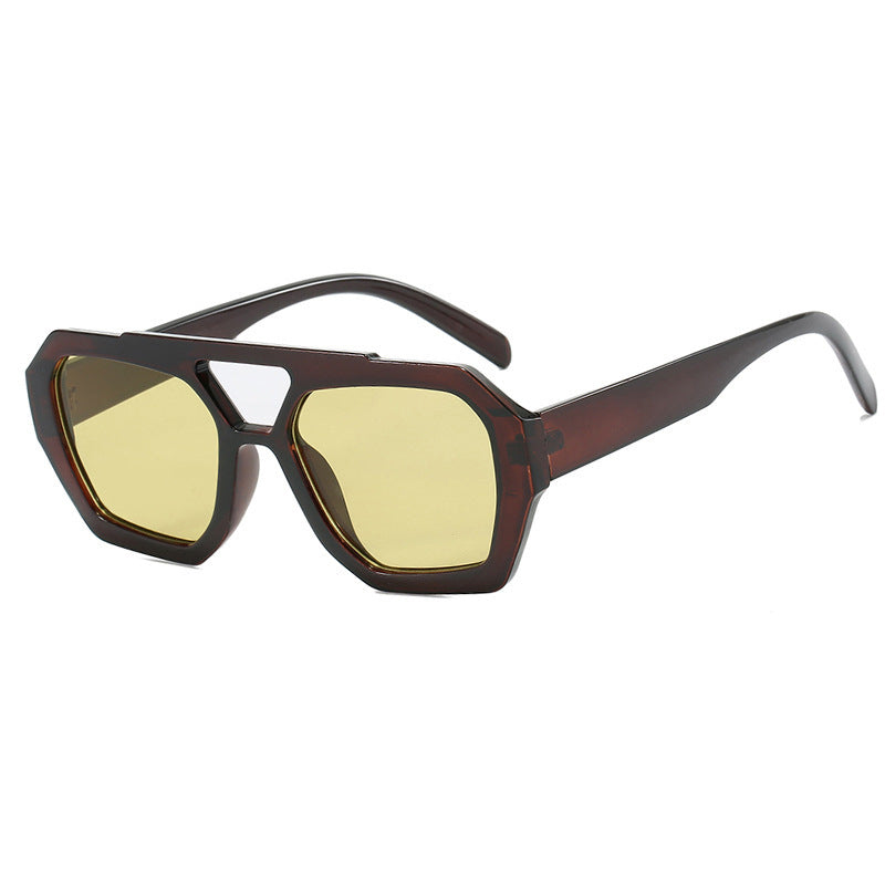 Dame geometrisk solbrille laget av robust plast med polarisert glass Luvikno