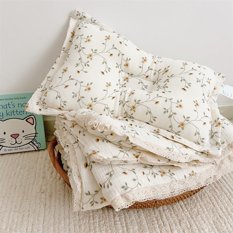 Unisex Pustende Muslinteppe med Blomster Volangdesign Luvikno