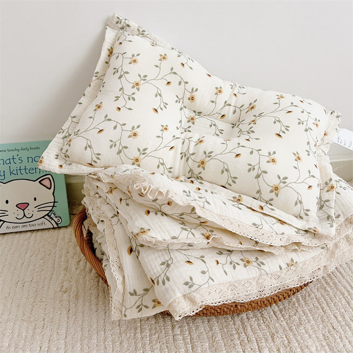 Unisex Pustende Muslinteppe med Blomster Volangdesign Luvikno