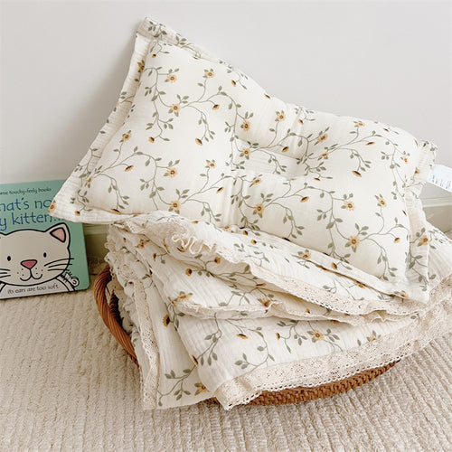 Unisex Pustende Muslinteppe med Blomster Volangdesign Luvikno