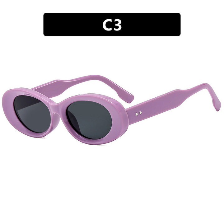 Dame moteriktig solbrille i elegant retrostil Luvikno