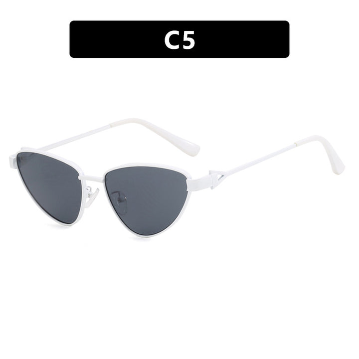 Dame Cat-Eye solbriller med elegant og fleksibel ramme Luvikno