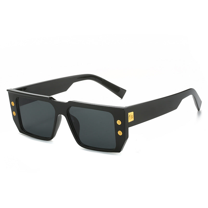 Dame moteriktig klar brille med gyldne detaljer Luvikno