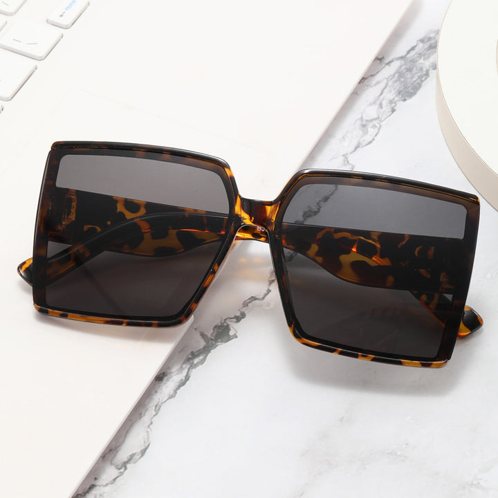 Dame Overdimensjonert Solbrille med luksuriøs Detalj Luvikno