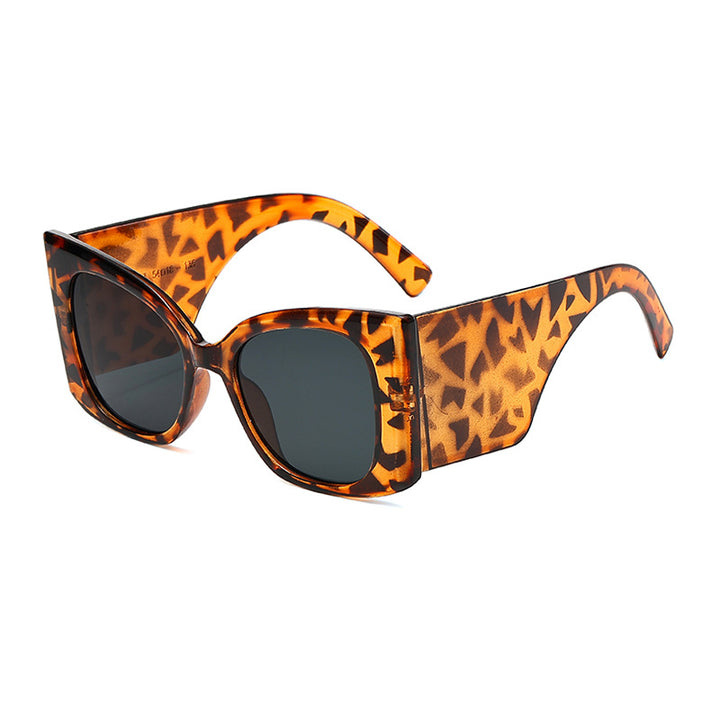 Dame moteriktig oversized solbrille med glamorøst design Luvikno
