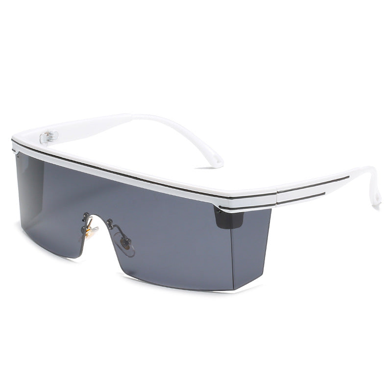 Dame Sporty solbriller med futuristisk design og uforstyrret synsfelt Luvikno