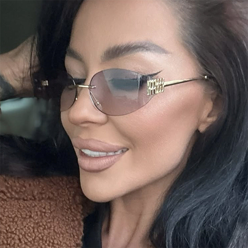 Dame sportlich pilot solbrille med beskyttende UV-filter og fleksibel ramme Luvikno