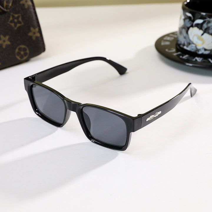 Damer moteriktig lesebrille med elegant design Luvikno