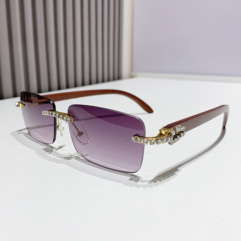 Dame elegant solbrille med unik ramme Luvikno