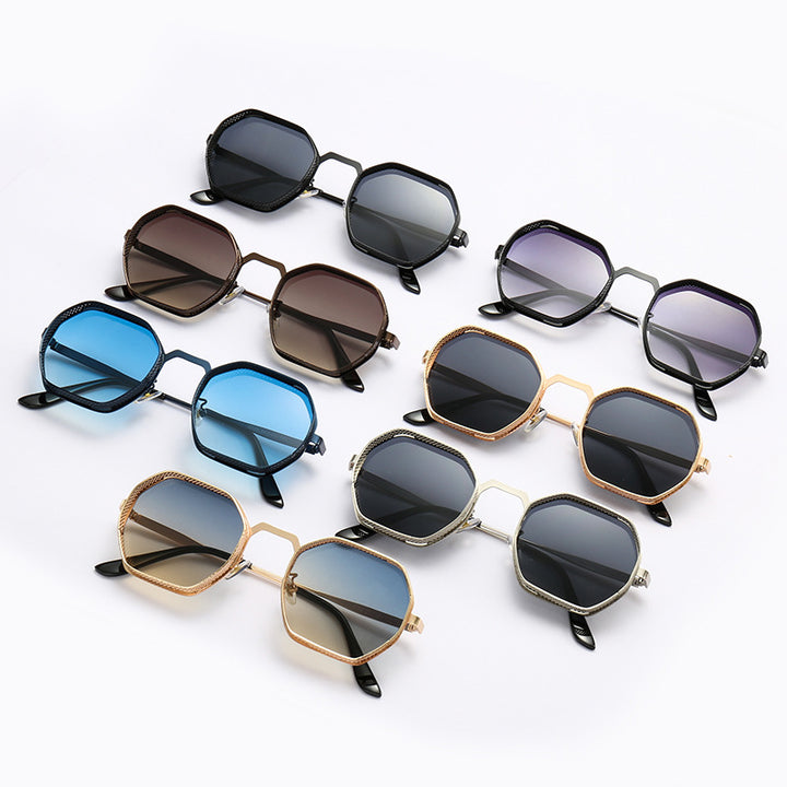 Dame solbrille med unik oktagonal metallramme Luvikno