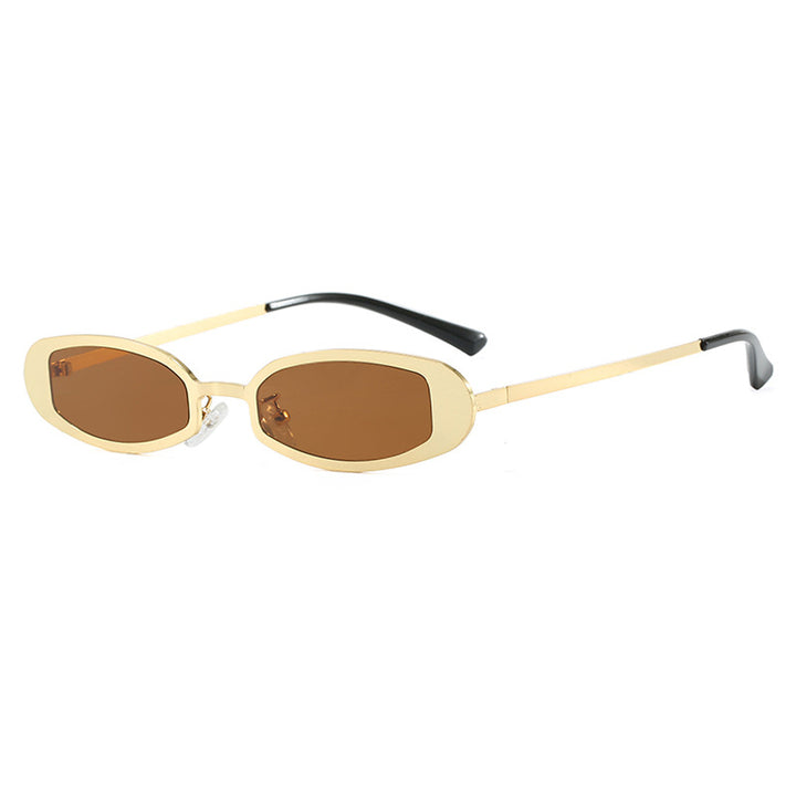 Dame moteriktig brille med elegant metallramme og fine aksenter Luvikno