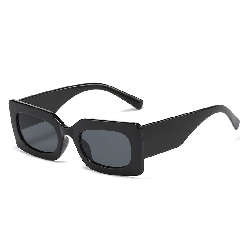 Dame modische solbrille i kantet design Luvikno