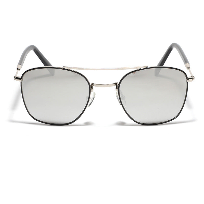 Dame modische kvadratisk solbrille med luksuriøs metallramme Luvikno