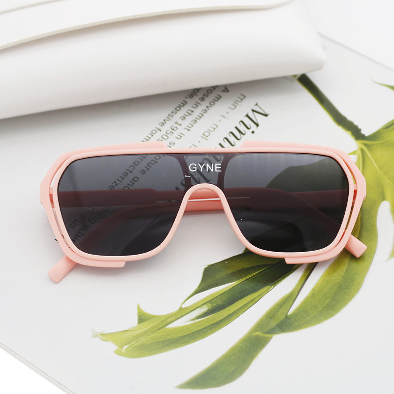 Dame Sporty solbrille med moderne design Luvikno