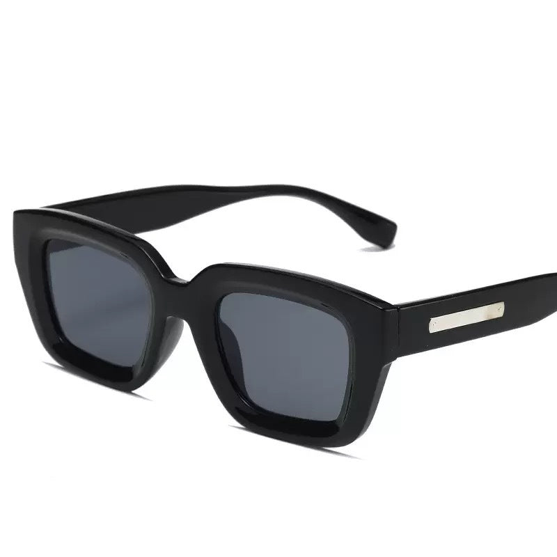 Dame modiske solbriller i elegant design Luvikno