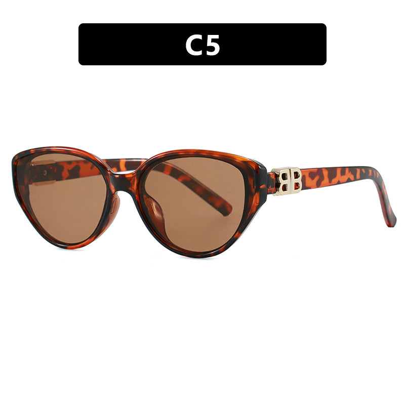 Dame modische Cat-Eye solbriller med elegant metallramme og UV-beskyttelse Luvikno