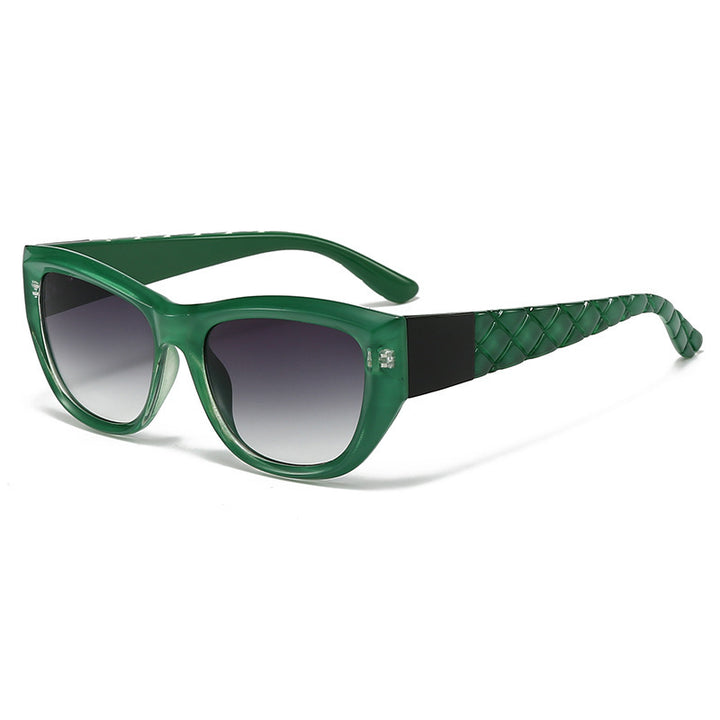 Dame Cat-Eye solbrille med elegant, transparent ramme Luvikno