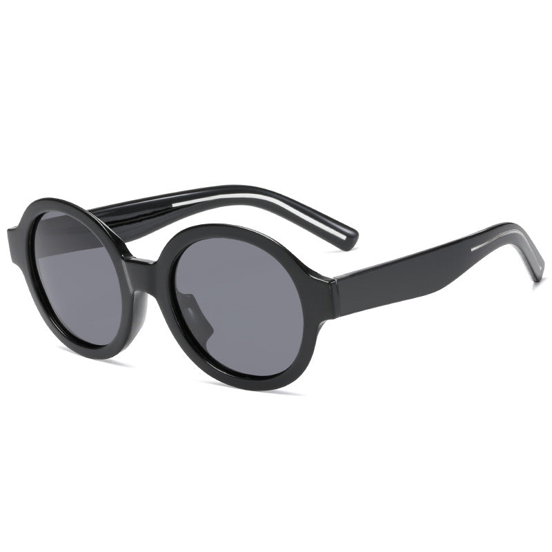 Dame moteriktig solbrille i stilfullt rundt design Luvikno
