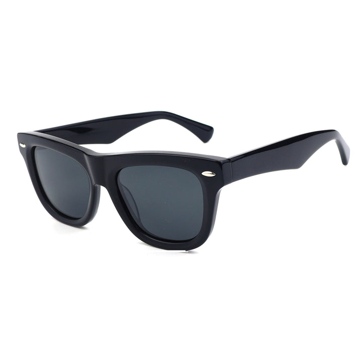 Dame solbrille i klassisk design med kraftig UV-beskyttelse Luvikno
