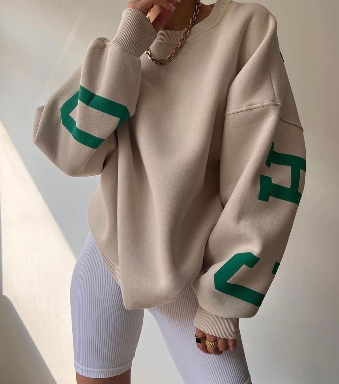 Dame avslappet oversized genser med kontrasterende ermer Luvik
