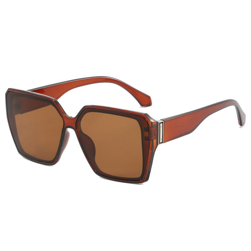 Dame moteriktig geometrisk solbrille i urban stil Luvikno