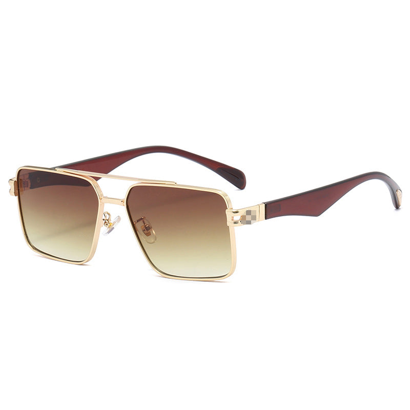 Dame designer solbrille med ekstravagant metallramme Luvikno