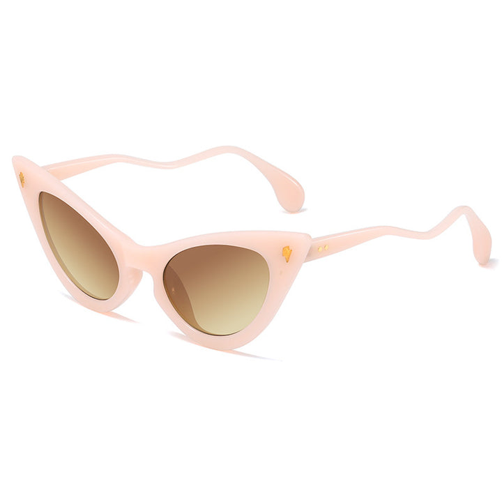 Dame Cat-Eye solbriller med speilte linser og elegant detalj Luvikno