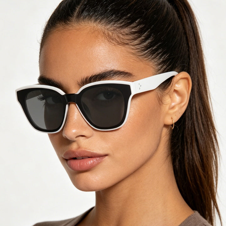 Dame moteriktig solbrille med bred ramme og myke linser Luvikno