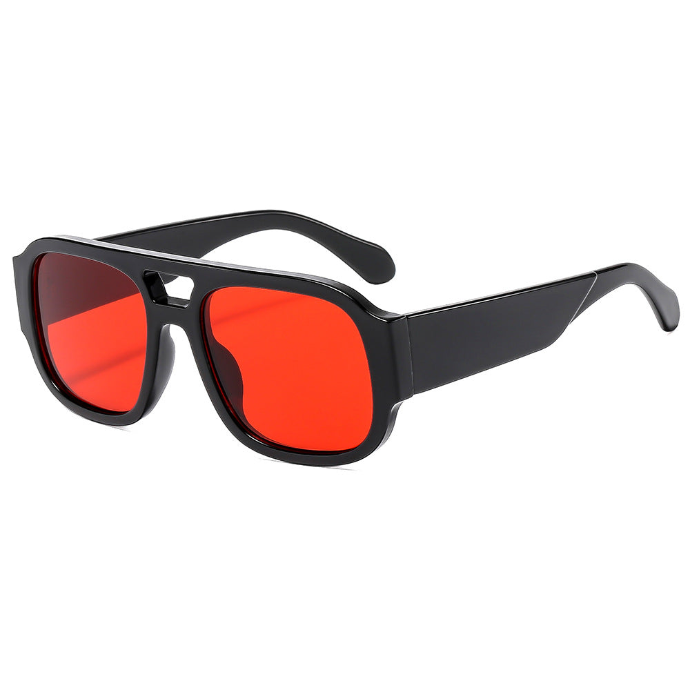 Dame Sporty solbriller i moderne design med praktisk UV-beskyttelse Luvikno