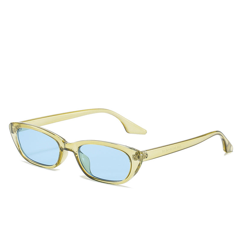 Dame moderne solbriller i trendy cat-eye-stil med gjennomsiktig ramme Luvikno