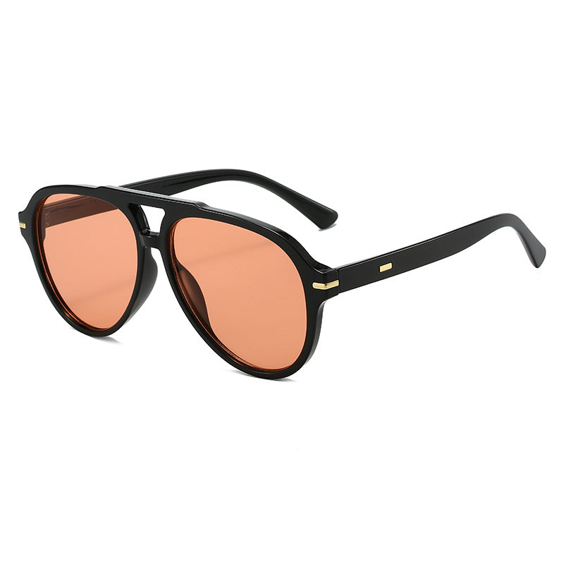 Dame moteriktig solbrille med stilig skilpadde-ramme Luvikno
