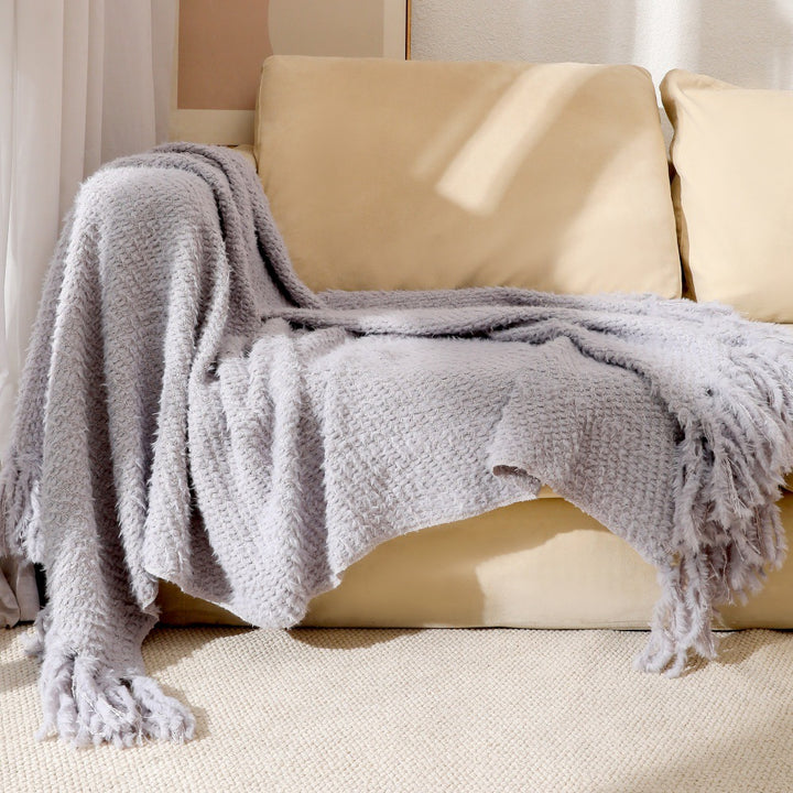 Kvinnens strikkede teppe med mykeste fleece og dekorative frynser Luvikno