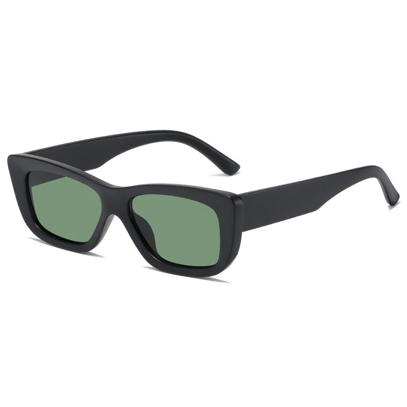 Dame moteriktig solbrille med rektangulært ramme Luvikno