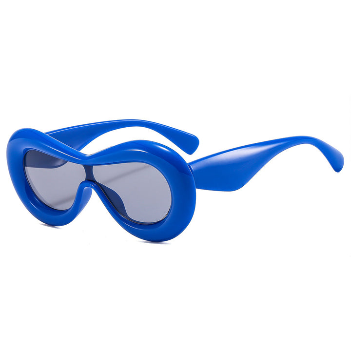 Dame moteriktig solbrille med nostalgisk sving Luvikno