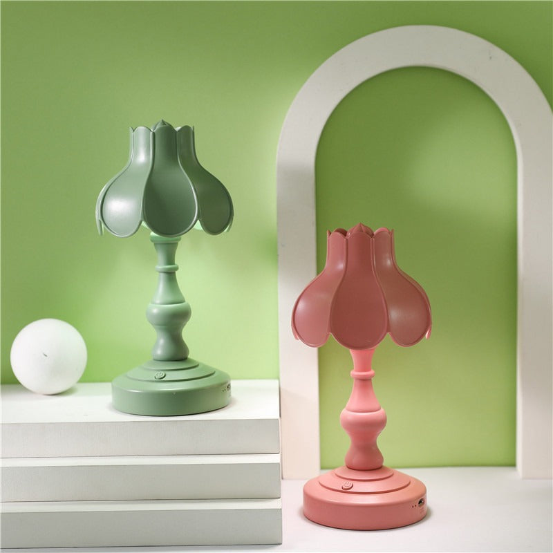 Unisex Dekorativ bordlampe i blomsterformet design Luvikno