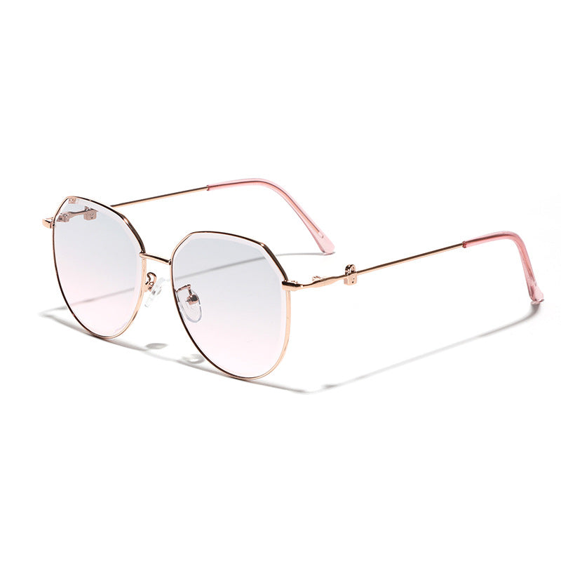 Dame geometrisk solbrille i elegant design Luvikno