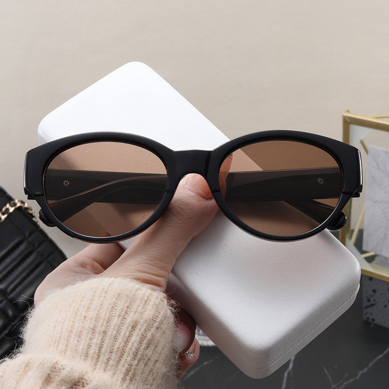Dame Cat-Eye solbriller med eksotisk design og robust ramme Luvikno