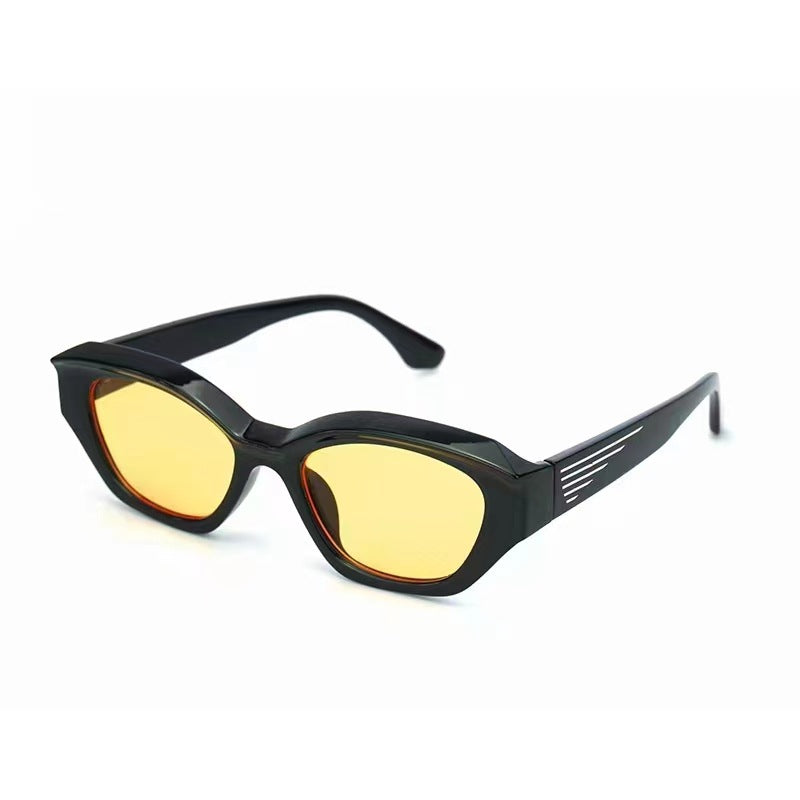 Dame Designer-solbrille med markant polygonal ramme og UV-beskyttelse Luvikno