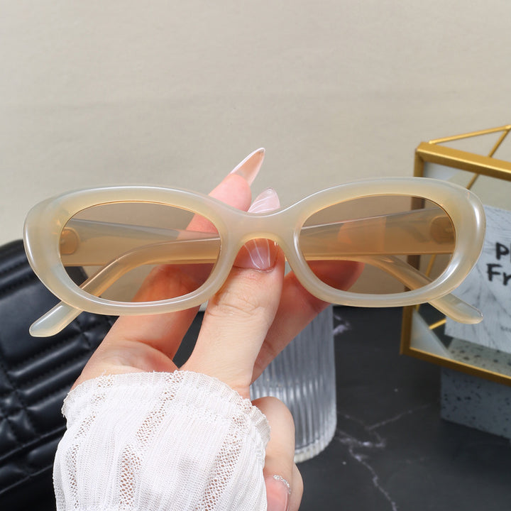 Dame moteriktig solbrille med oval design og UV-beskyttelse Luvikno