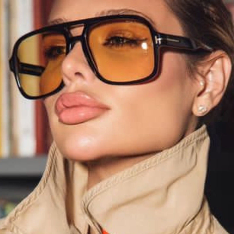 Damer stilige solbriller i markant rektangulært design Luvikno