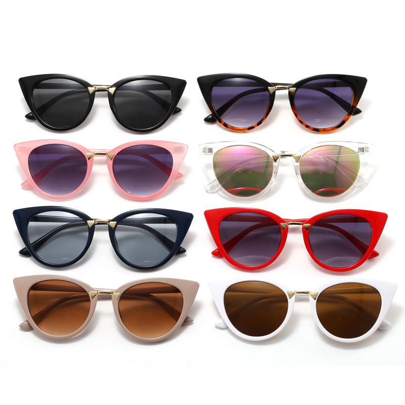 Dame Cat-Eye solbrille med elegant gull detaljer Luvikno