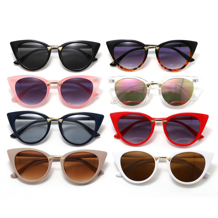 Dame Cat-Eye solbrille med elegant gull detaljer Luvikno